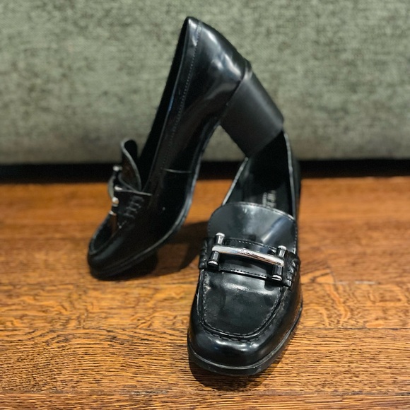 Lauren Ralph Lauren  Dalena Black patent leather heeled Loafers Neutral Sz.6 - Picture 1 of 4